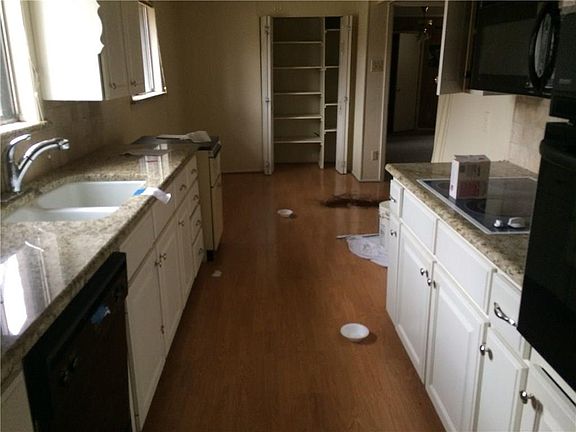 4th image of 325 Brookwood Dr