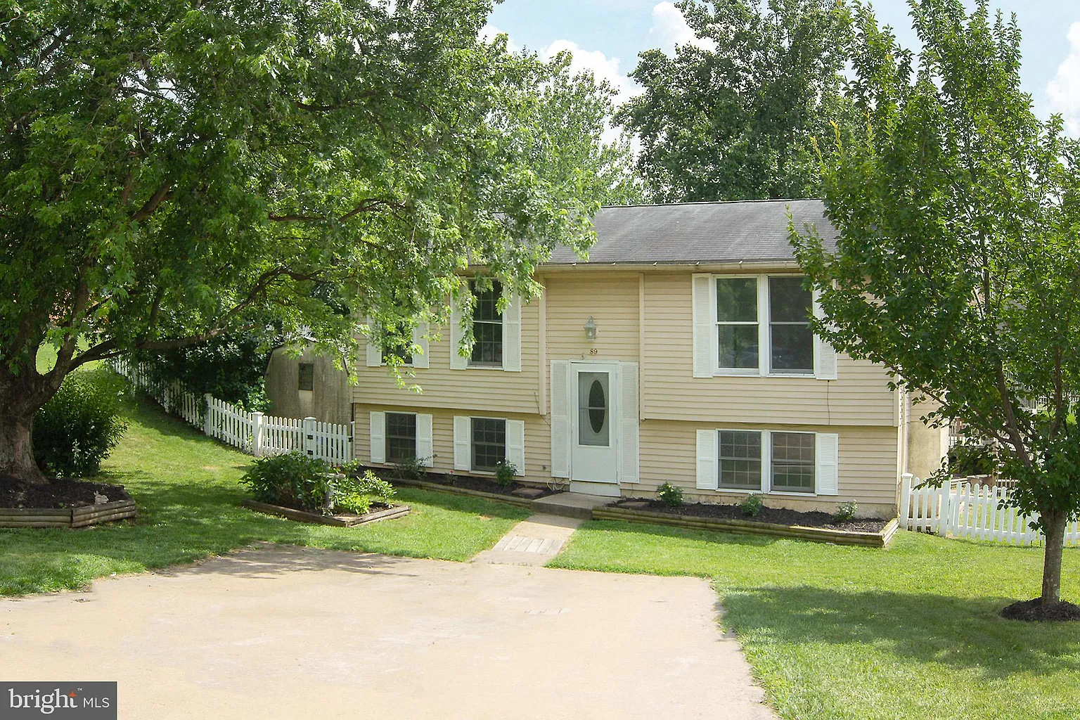 89 Hook Rd photo 1