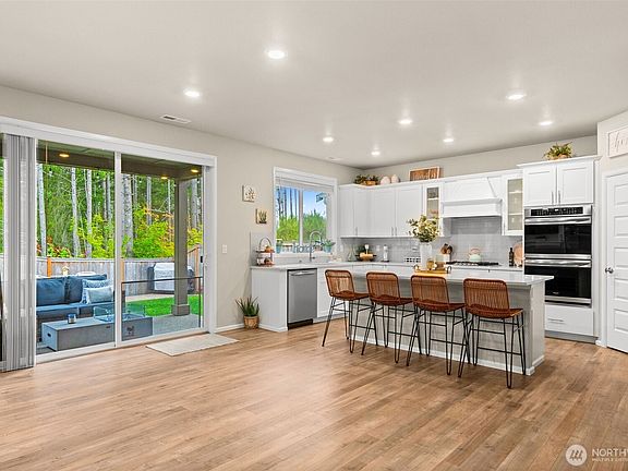 3rd image of 17803 130th Avenue E