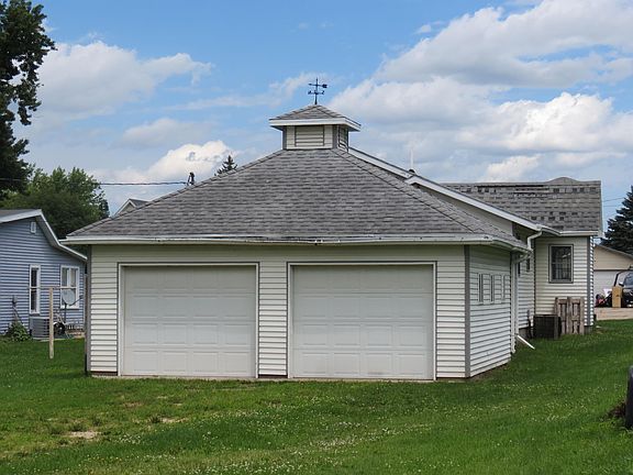 4th image of 306 N Eliza St