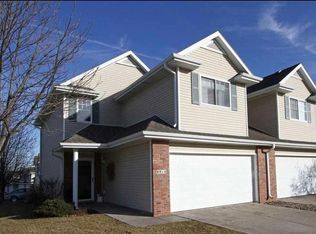 8916 Venice Ln, Lincoln, NE 68526