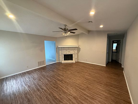 4th image of 1533 E 67th Pl