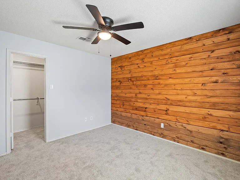 10702 Akron Ave — Photo 24