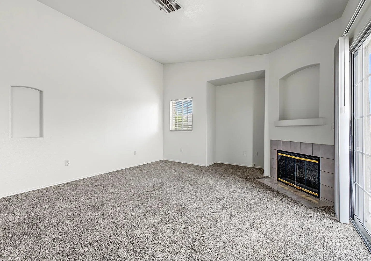 *2 Weeks Free Rent For Qualified Applicants With Immediate Move In Hcvp Considered**Gated Pool Co... — Photo 3
