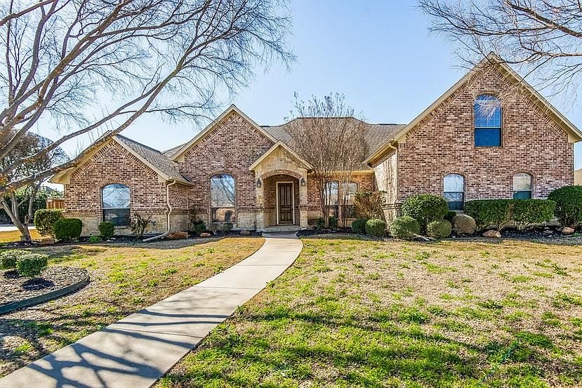 1st image of 309 Applewood Ln