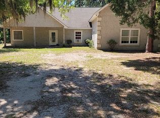92 Phoenix Ct, Waverly, GA 31565