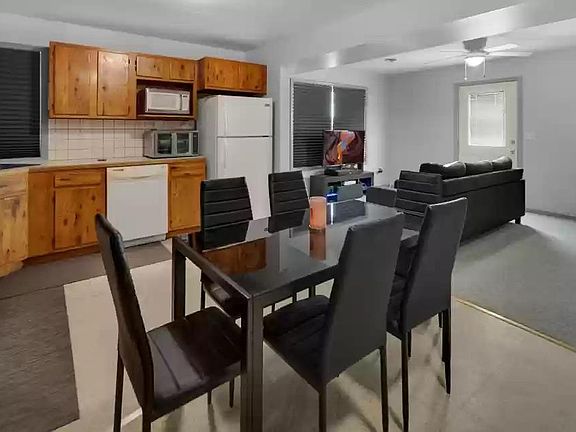 Eat in Kitchen Dining Area