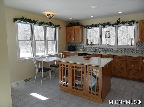 4th image of 3871 Skyline Dr