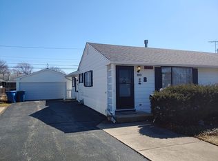 8825 S Kolin Ave, Hometown, IL