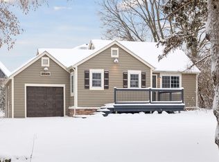 3545 Kings Point Rd, Excelsior, MN 55331