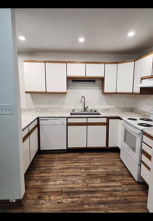 1st image of 600 Buwalda Dr APT 1