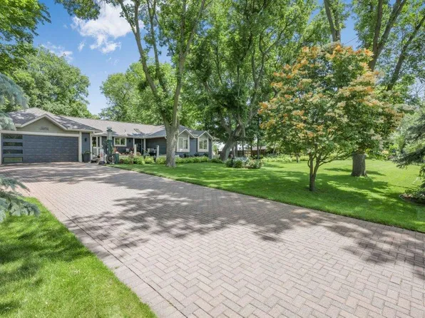 13060 Oakview Ln N, Dayton, MN 55327
