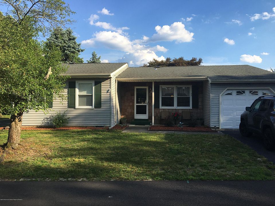1st image of 26 Westport Dr #71