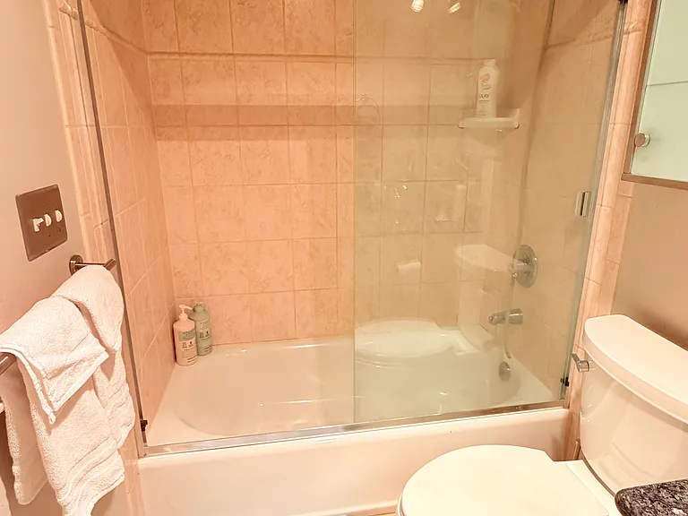 11227 Greenwood Ave N #B — Photo 6