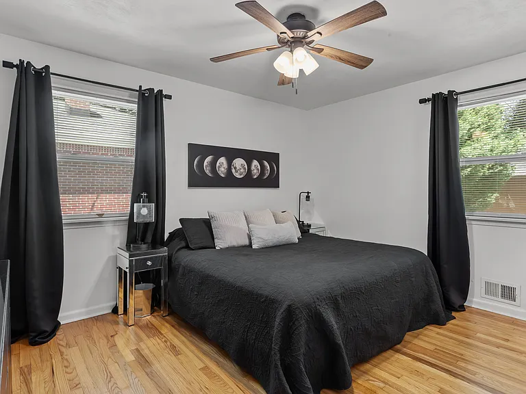 6176 Newark Ave — Photo 11