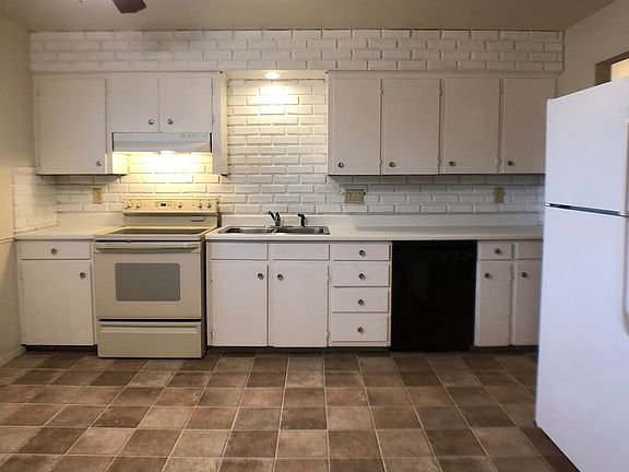 2nd image of 2539 Lynnwood Dr