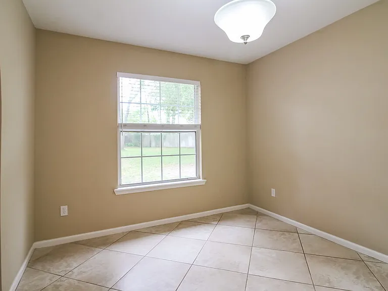8028 Bannockburn Dr — Photo 5