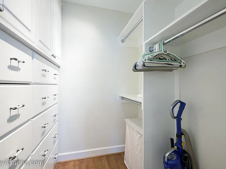1421 Hopkins St NW — Photo 27