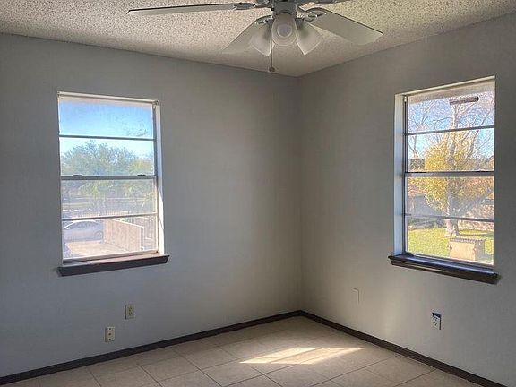 3rd image of 316 Gastel Cir E #1
