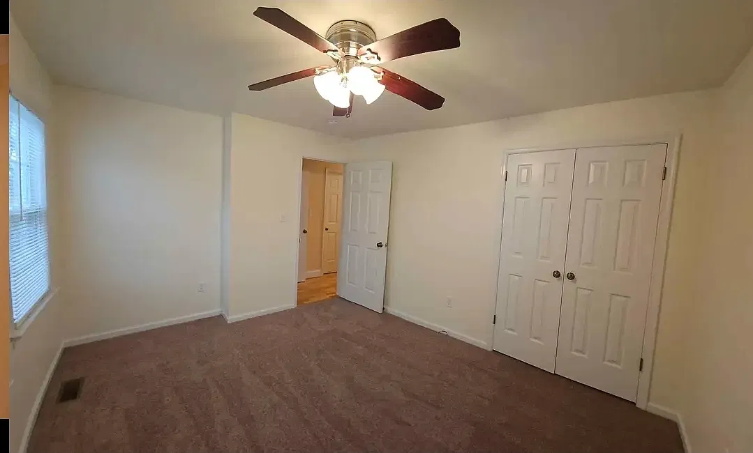 4 bed, 2600 sqft, $3,000 — Photo 1