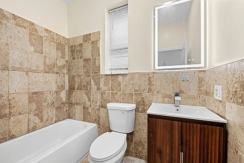 Newly Renovated Apt on Palisade (The Heights) at The Heights — Photo 4