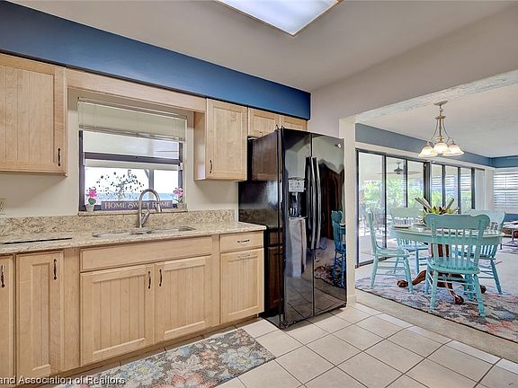 5th image of 3029 Placid View Dr
