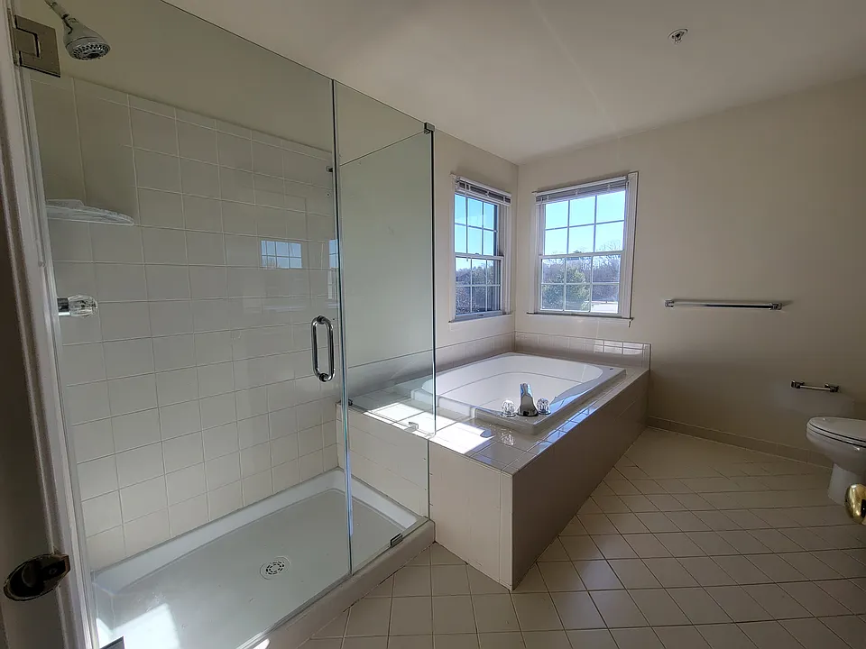 18403 Polynesian Ln