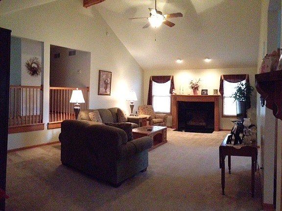 3rd image of 1438 E Cap Cir