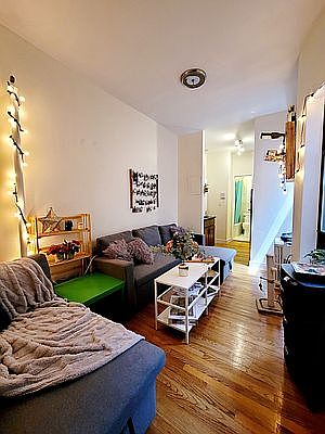 1st image of 454 W 36th St APT 5RE