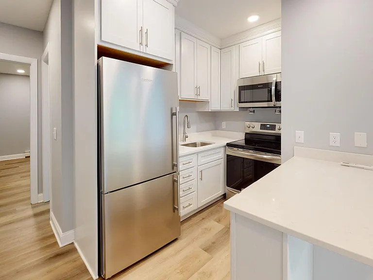 211 Housatonic St #3B-2B-5A — Photo 2
