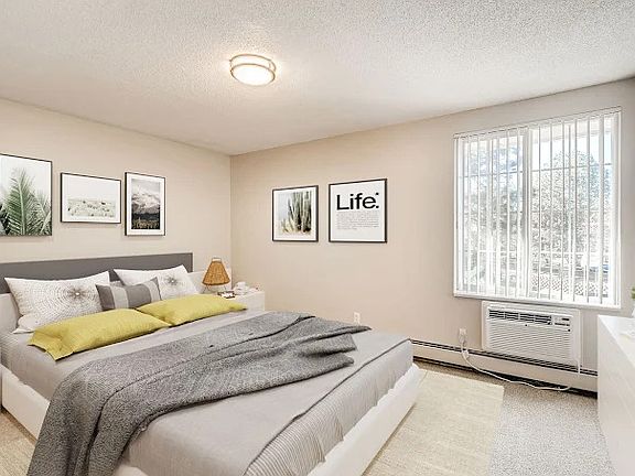 5th image of 2038 S Vaughn Way #6342275