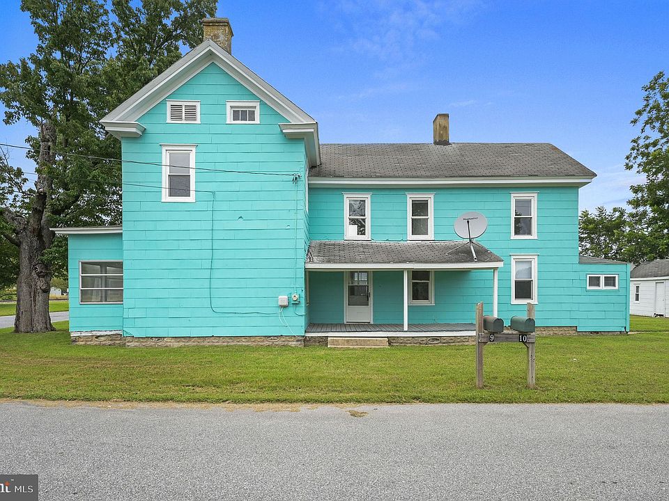2nd image of 10 Railroad Ave