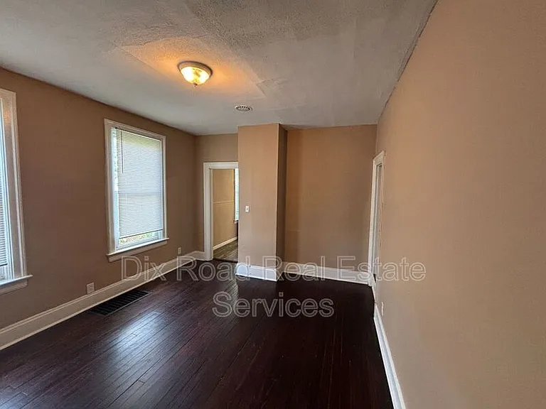 332 Hudson Ave — Photo 14