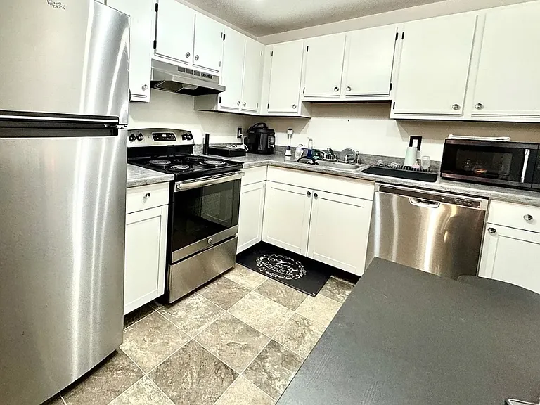 80 Stanton St #32 — Photo 4