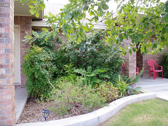 2nd image of 1519 Monterrey Dr