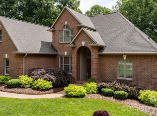 106 Oakland Ct NE #9 & 10, Valdese, NC 28690