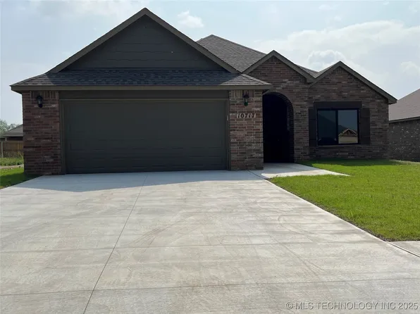 10717 S 279th East Ave, Coweta, OK 74429