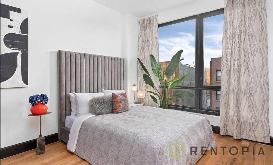1st image of 1134 Fulton St #560
