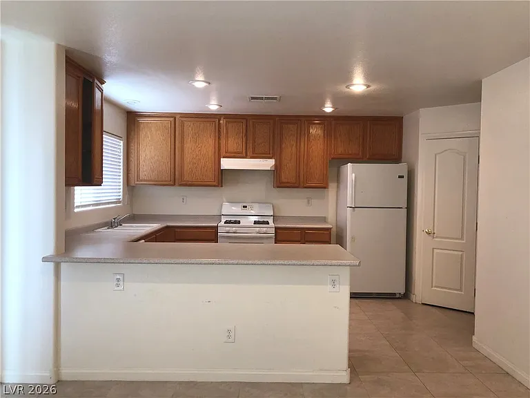 275 Calvino Ave — Photo 2
