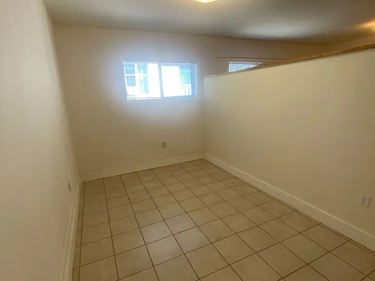 1207 W Washington St — Photo 75