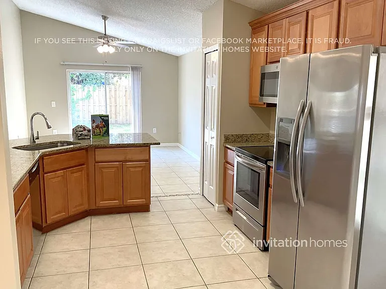 6879 Raccoon Ct — Photo 6