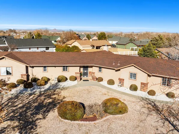 1055 Parkside Village Dr, Chino Valley, AZ 86323