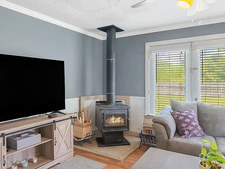 6243 Colorado St — Photo 9
