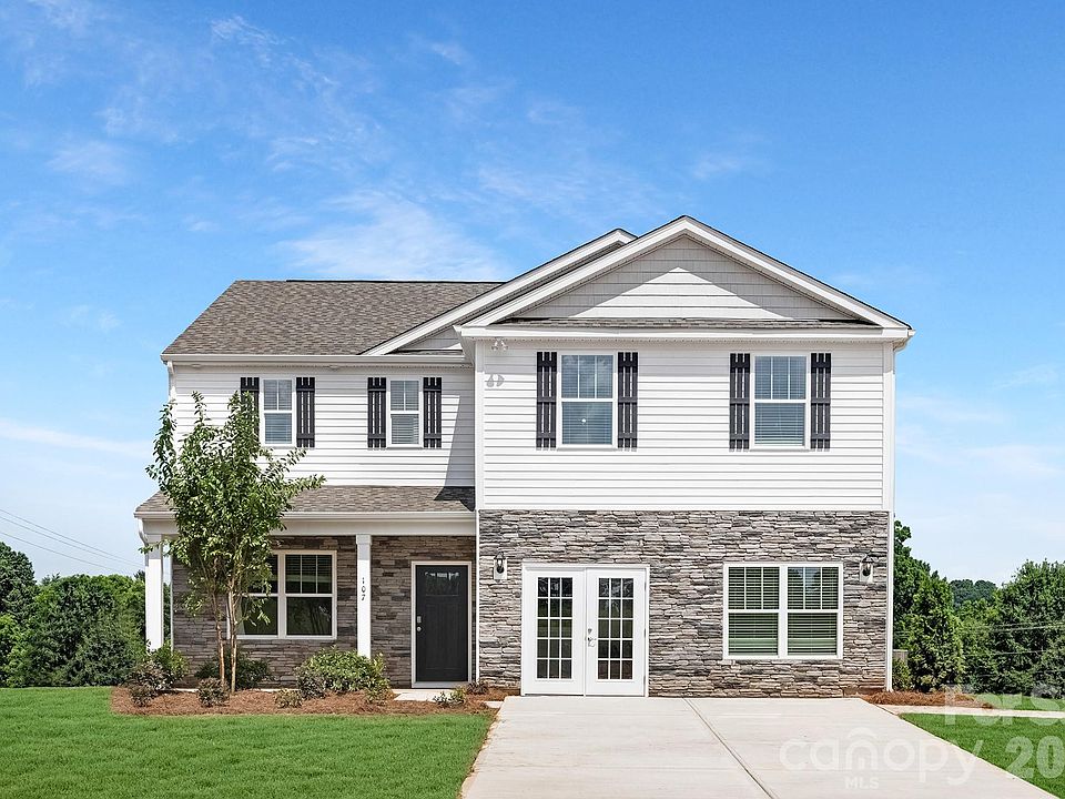 1st image of 620 Country Oak Dr