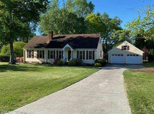 2020 Queen Charlotte Pl, Raleigh, NC 27610