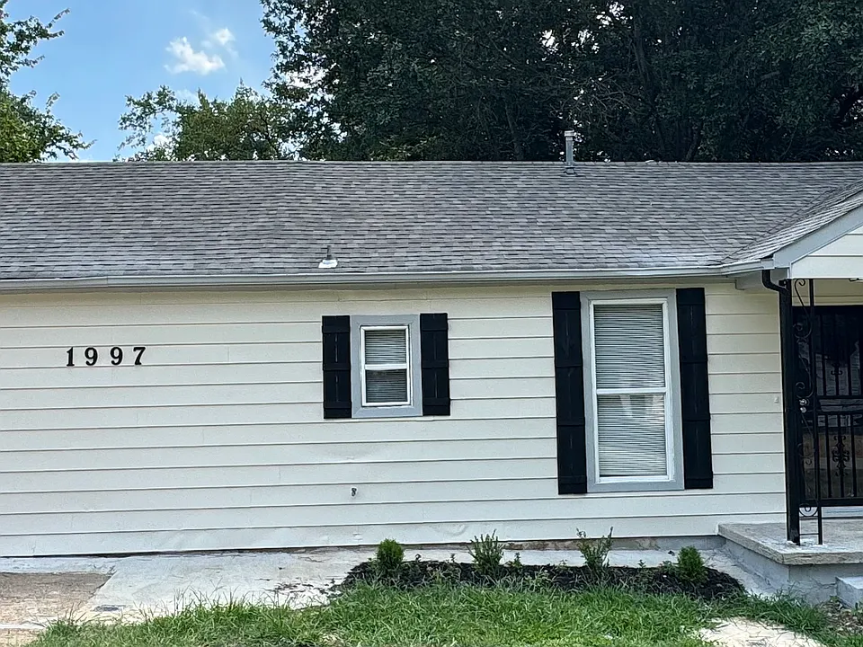 1997 Driftwood Ave