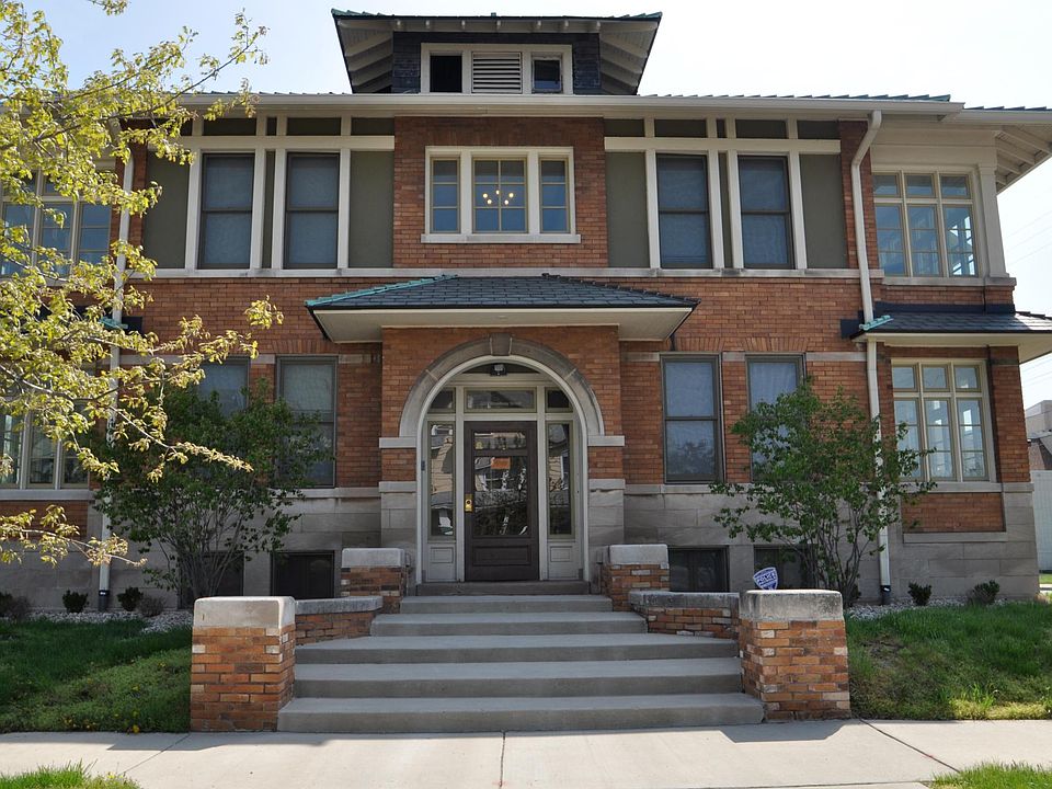 Front Entryway