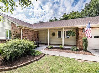 2131 Edinburgh Dr SW, Huntsville, AL 35803