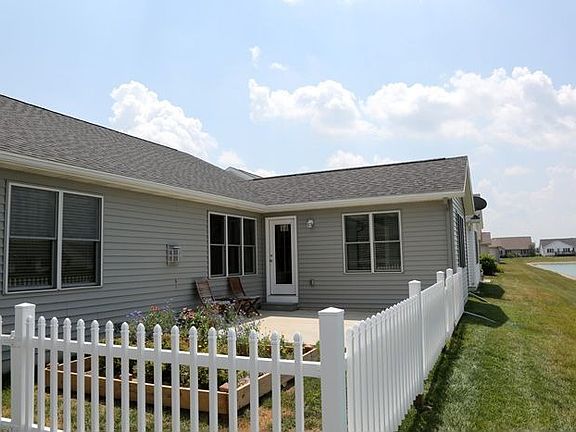 2nd image of 26413 Edgewater Dr