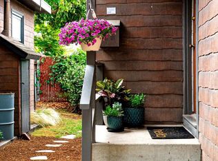 1130 Derby St, Berkeley, CA 94702